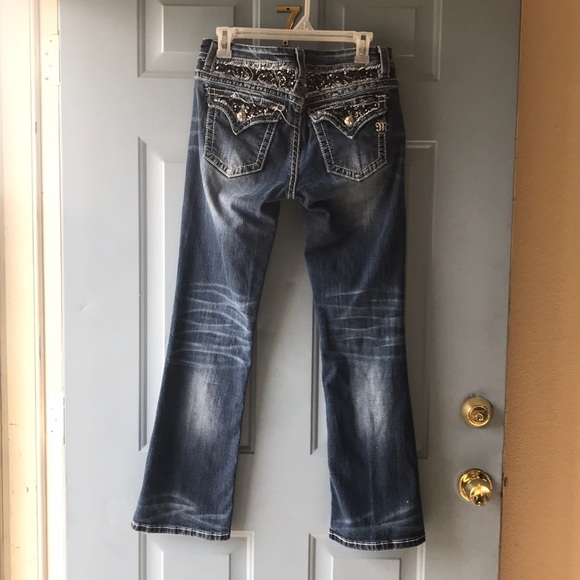 Women’s Miss Me Jeans - Picture 2 of 4
